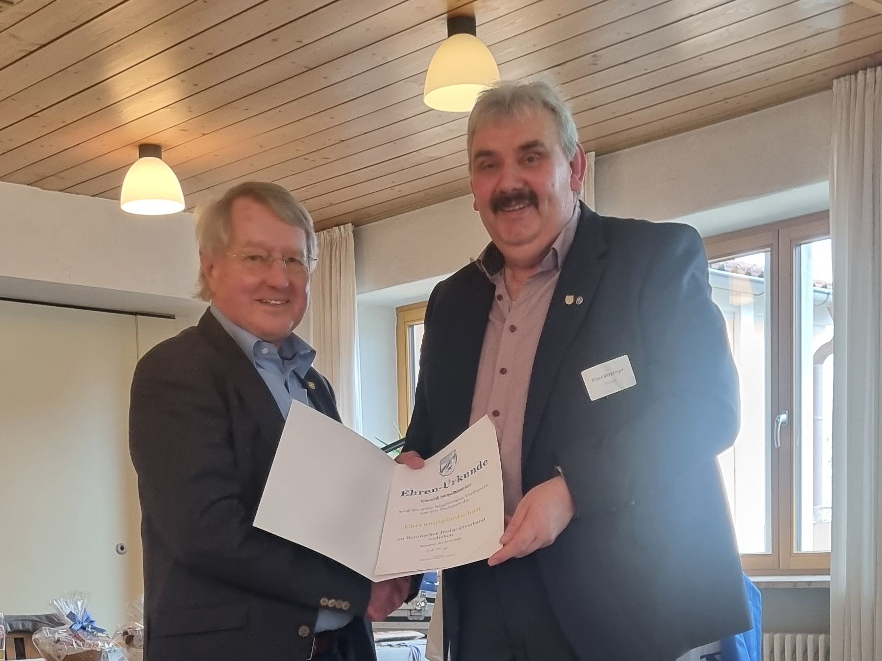 Ewald Stromeier, Peter Berninger mit Ernennungsurkunde